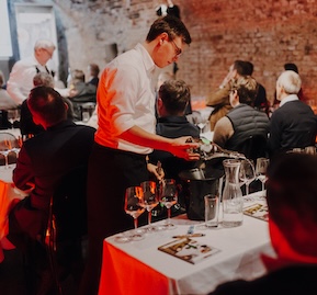 Die &Ouml;WM sucht Sommeliers f&uuml;r die VieVinum 