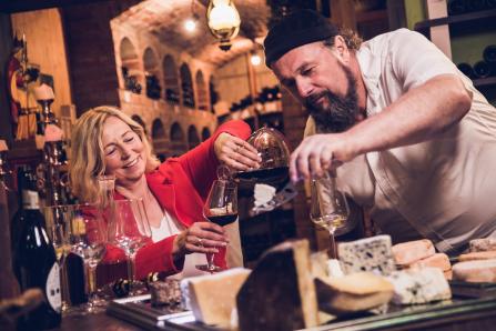 Käse & Wein 2 die sich Lieben Online Verkostung by KSOV Käse & Wein 2 die sich Lieben Online Verkostung by KSOV