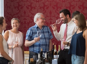 Find your way &ndash; Fokus-Tasting der SUA auf der VieVinum